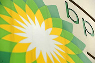 BP продаст активы и сменит директора