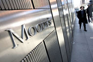 Moody&#039;s снизило рейтинги 15 крупнейших международных банков