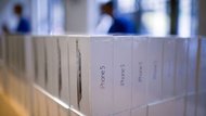 &quot;Серые&quot; iPhone 5: россияне не считаются с рисками